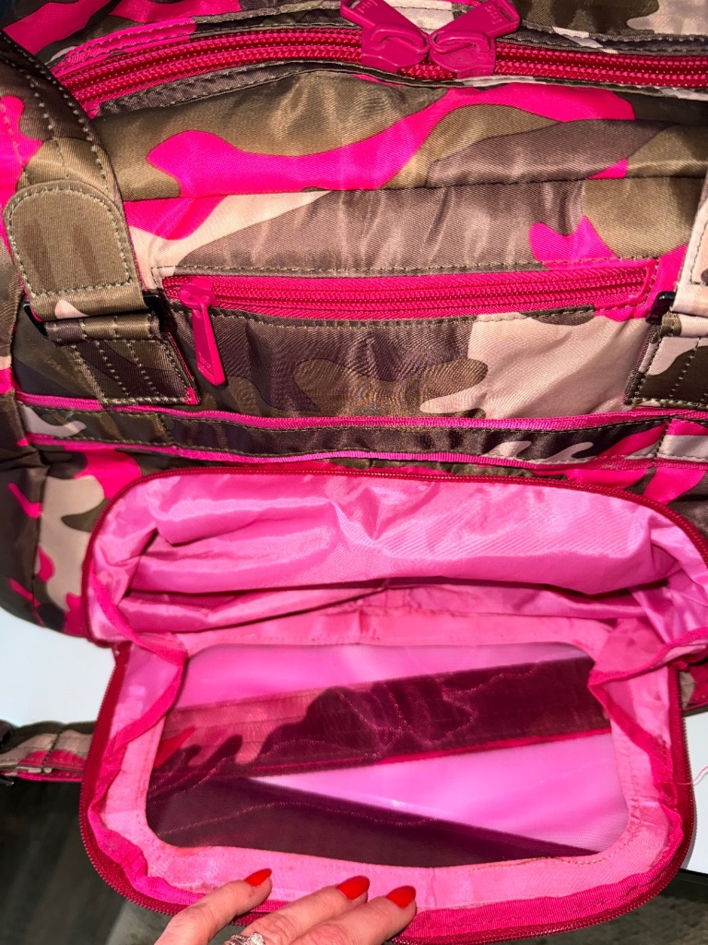 NEW Lug Propeller Travel Duffel AND Carousel Crossbody Set Camo Pink - Picture 5 of 12